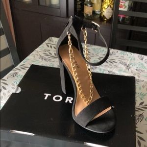 Black heels with gold chain - size 7W - never worn.